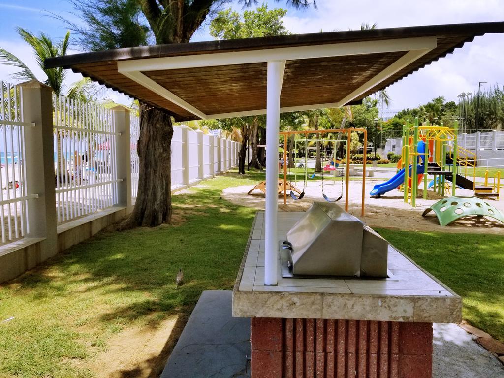 Beachfront Coral Beach Condo San Juan Buitenkant foto