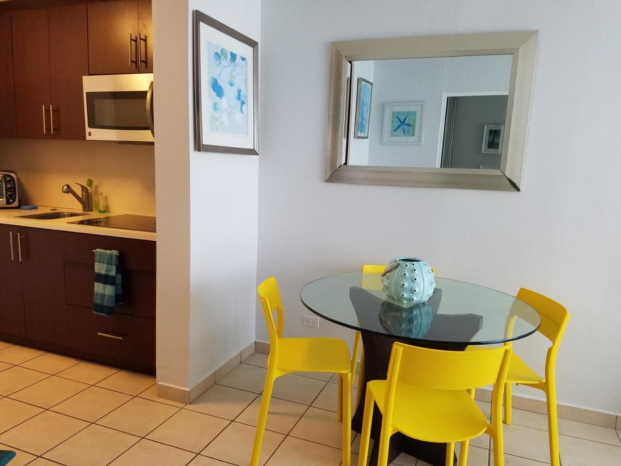 Beachfront Coral Beach Condo San Juan Buitenkant foto